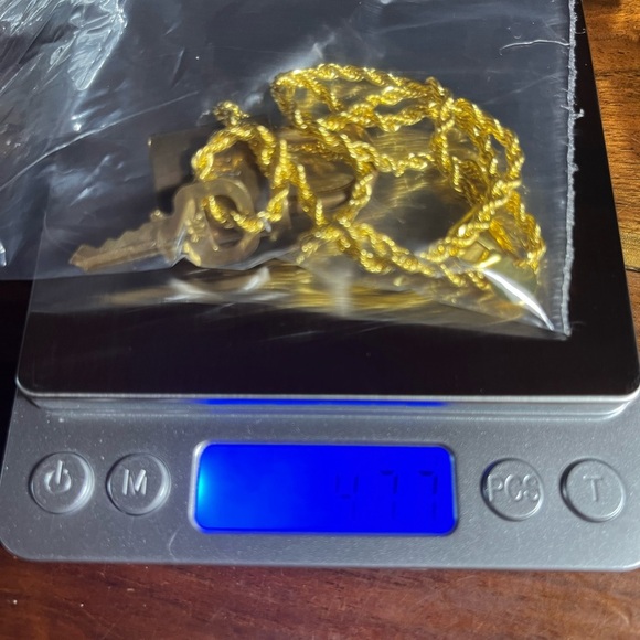 Louis Vuitton Gold Key Pendant Necklace - Picture 7 of 7